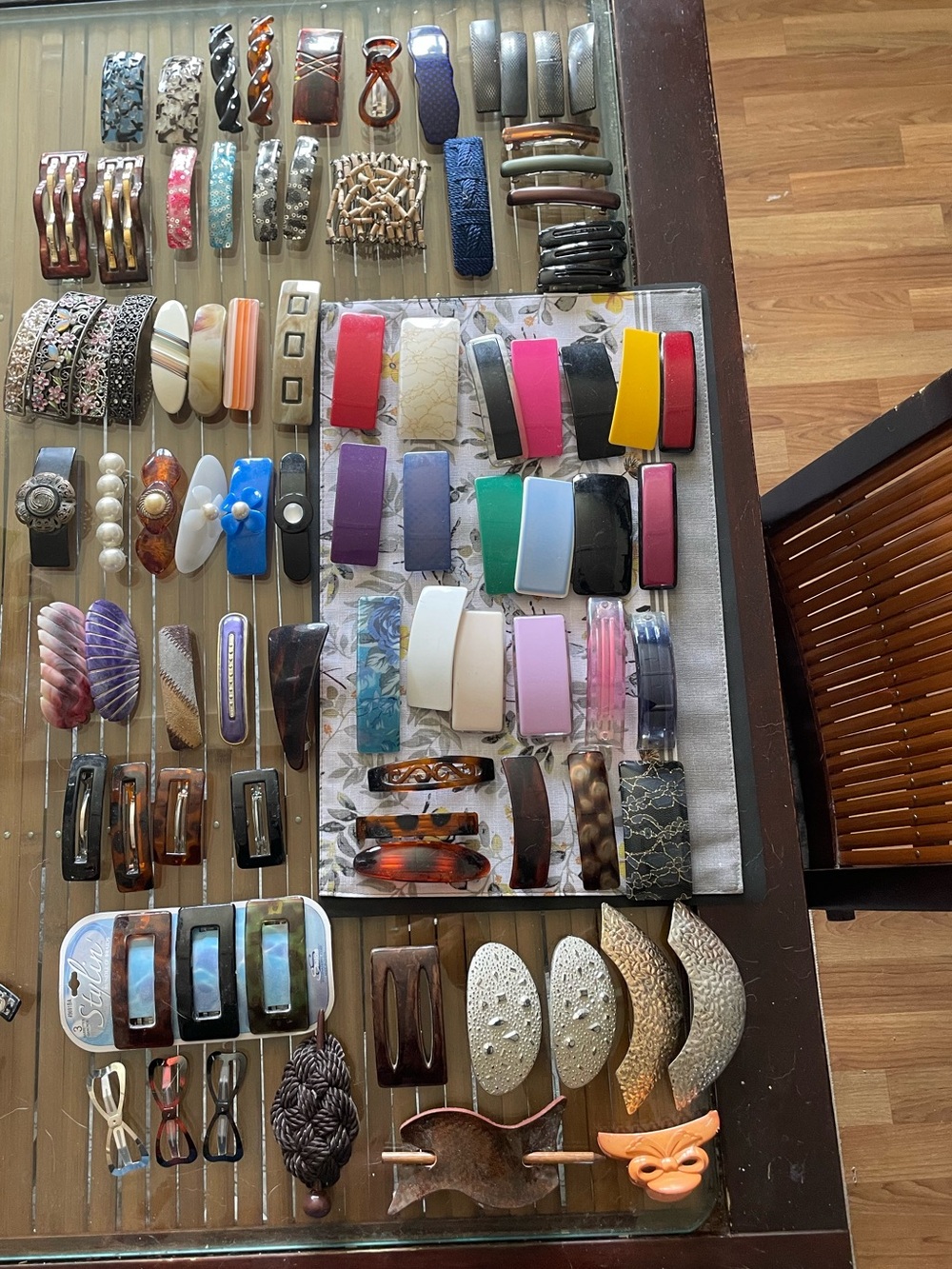 Assorted Women's Hair Barrettes and Clips - Multicolor